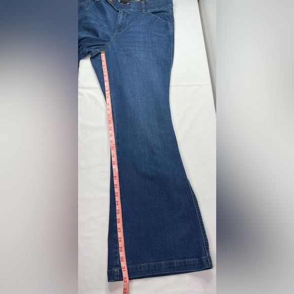 Lane Bryant Flare Medium Wash Tummy Control Denim Jeans Size 14 - Picture 7 of 7